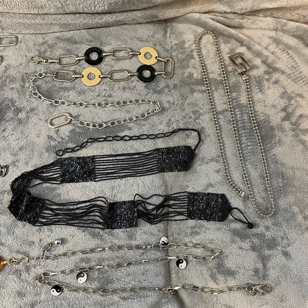 Lot of 8 Fashion Belts / Straps - Picture 3 of 3